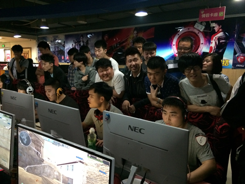 集中在北美 集中在北美